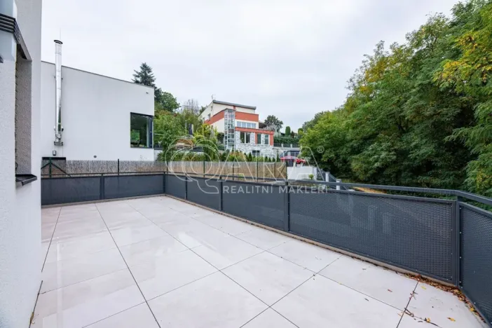 Pronájem bytu 4+kk, Praha - Hloubětín, Mandloňová, 174 m2