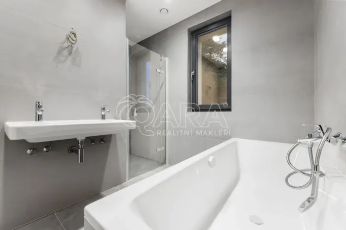 Pronájem bytu 4+kk, Praha - Hloubětín, Mandloňová, 174 m2