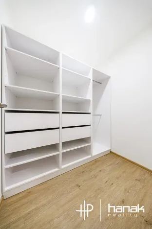 Pronájem bytu 2+kk, Olomouc, Šantova, 68 m2