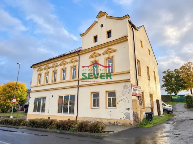 Pronájem obchodního prostoru, Lom, nám. Republiky, 330 m2