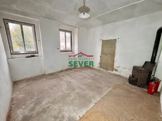 Pronájem obchodního prostoru, Lom, nám. Republiky, 330 m2