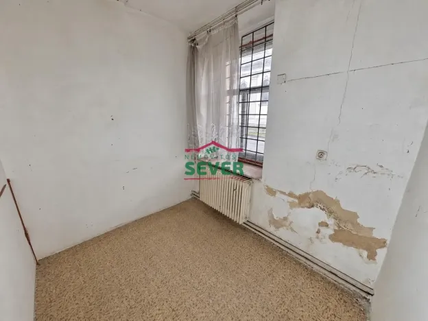Pronájem obchodního prostoru, Lom, nám. Republiky, 330 m2