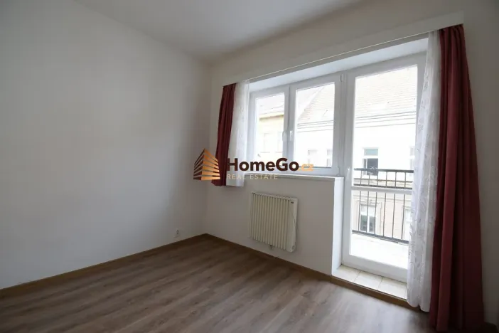 Pronájem bytu 1+kk, Praha - Vršovice, Sevastopolská, 18 m2