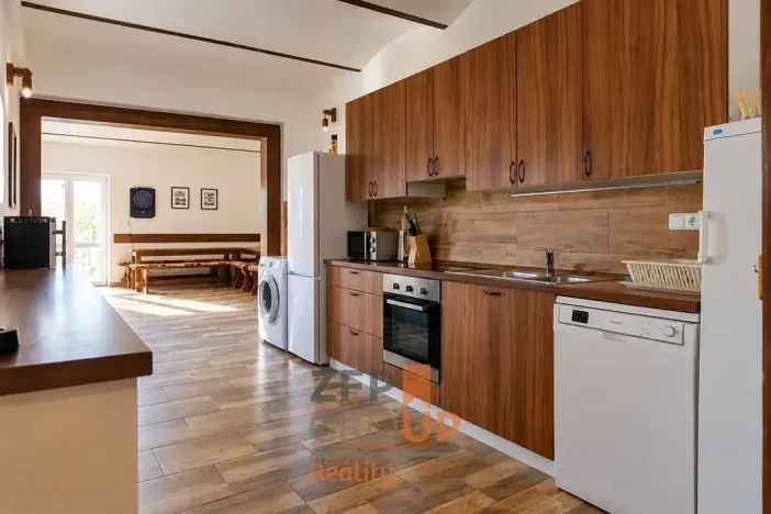 Prodej ubytování, Bavory, 289 m2
