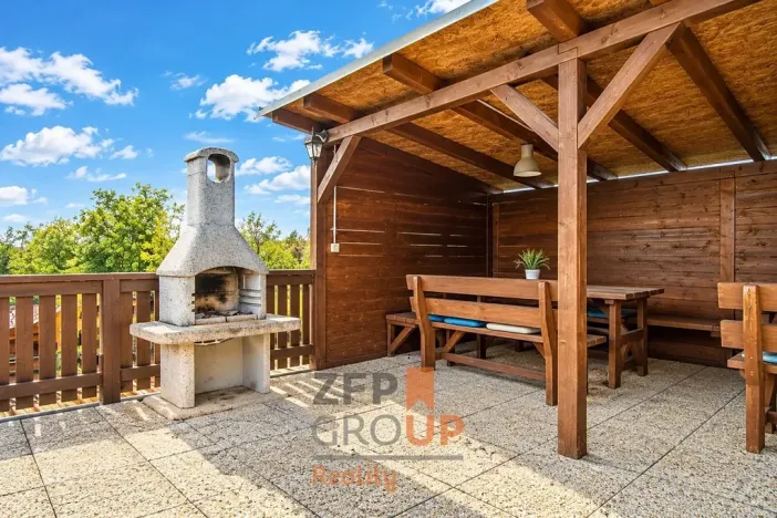 Prodej ubytování, Bavory, 289 m2