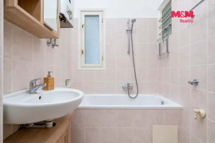 Prodej bytu 2+kk, Praha - Holešovice, Jateční, 61 m2
