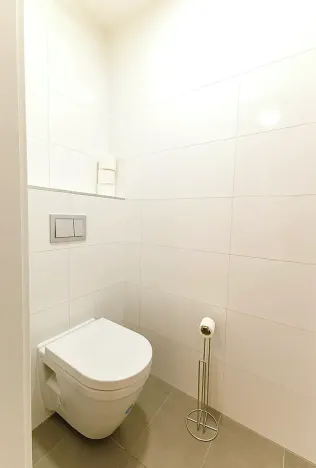 Pronájem bytu 1+kk, Praha - Vinohrady, Perucká, 25 m2
